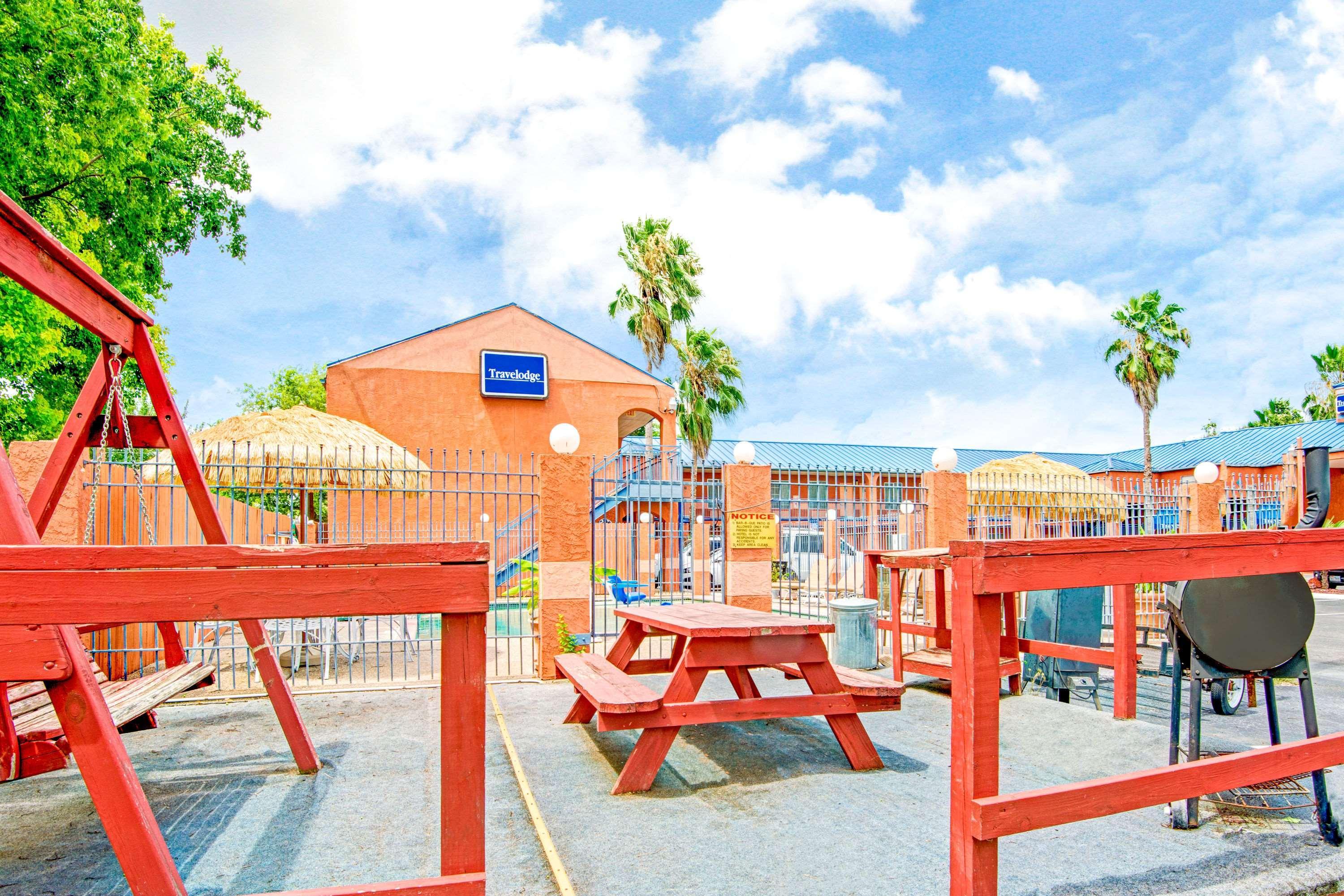 Econo Lodge Inn & Suites Near Lackland Afb Сан Антонио Екстериор снимка