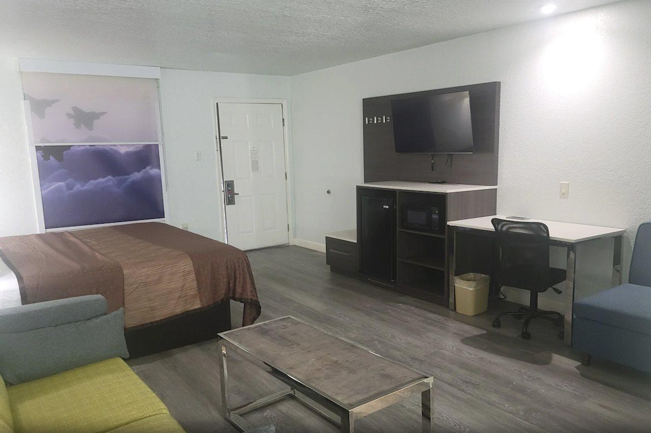 Econo Lodge Inn & Suites Near Lackland Afb Сан Антонио Екстериор снимка