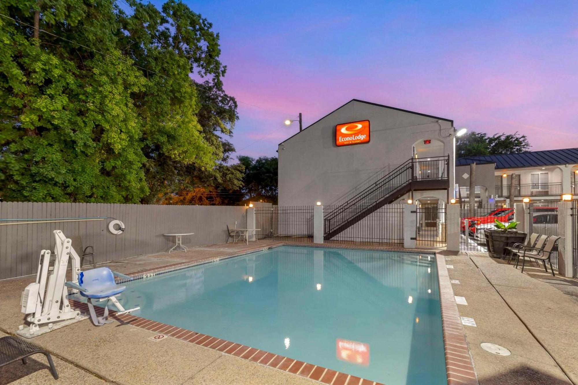 Econo Lodge Inn & Suites Near Lackland Afb Сан Антонио Екстериор снимка