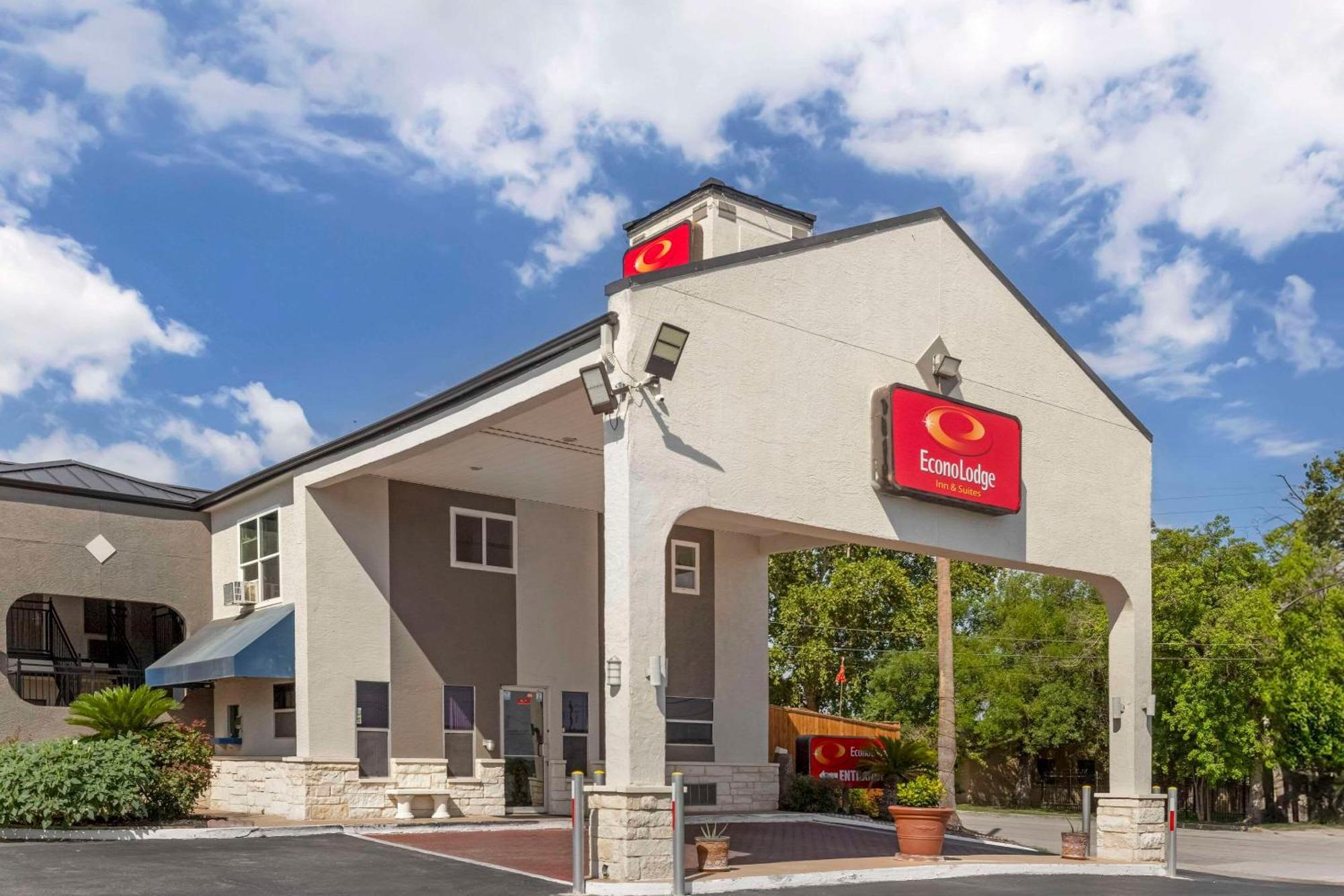 Econo Lodge Inn & Suites Near Lackland Afb Сан Антонио Екстериор снимка