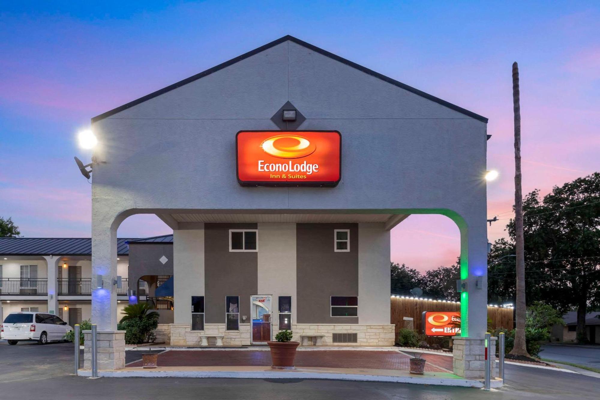 Econo Lodge Inn & Suites Near Lackland Afb Сан Антонио Екстериор снимка