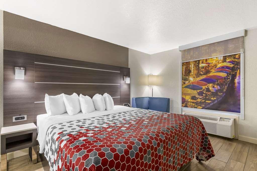 Econo Lodge Inn & Suites Near Lackland Afb Сан Антонио Стая снимка