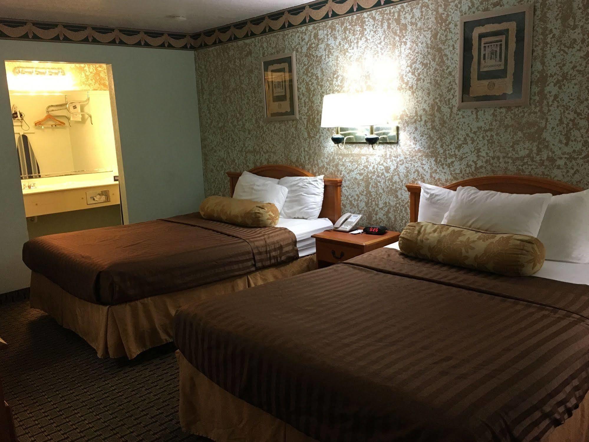 Econo Lodge Inn & Suites Near Lackland Afb Сан Антонио Екстериор снимка