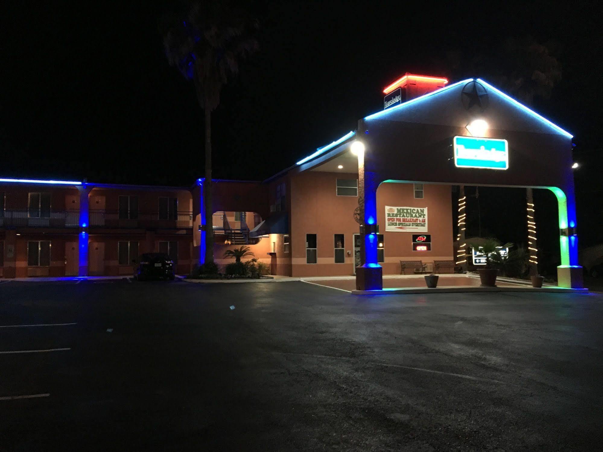 Econo Lodge Inn & Suites Near Lackland Afb Сан Антонио Екстериор снимка